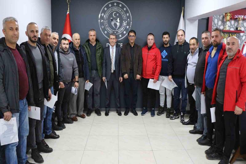 DÜZCE(İHA) – Asrın deprem felaketinde göreve giden Düzce Gençlik ve