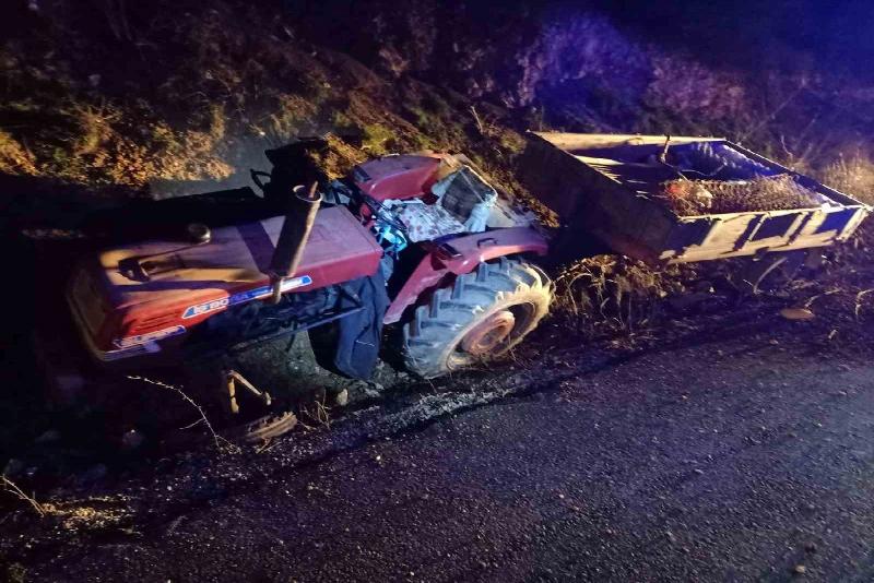 Devrilen traktörün sürücüsü hayatını kaybetti Karabük’te traktörün devrilmesi sonucu meydana gelen kazada 1 kişi hayatını