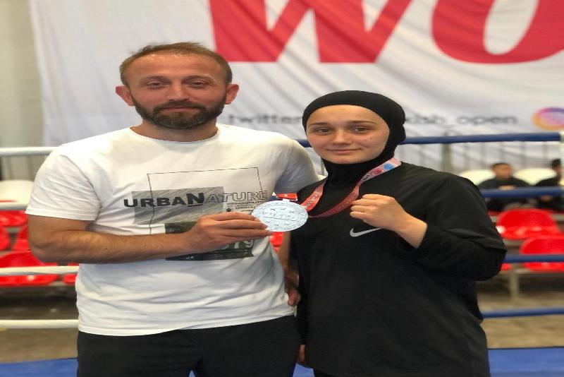 Dilber Doğru milli takımda DÜZCE(İHA) – Düzceli Kick Boks sporculardan Dilber Doğru milli takıma