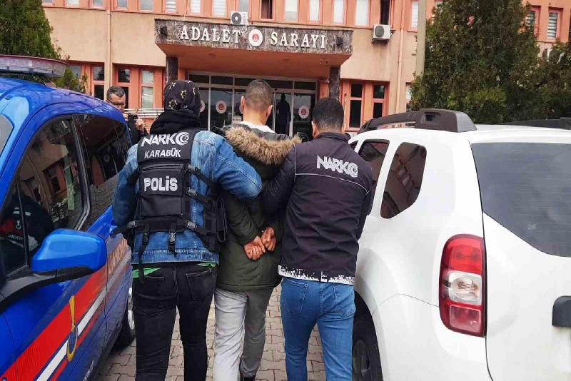 Karabük’te uyuşturucuya karşı son 15 günde yürütülen operasyonlarda yakalanan 8