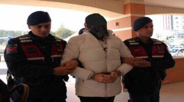 Kastamonu’da, KAFES-45 Operasyonu’nda gözaltına alınan örgüt lideri adliyeye sevk edildi