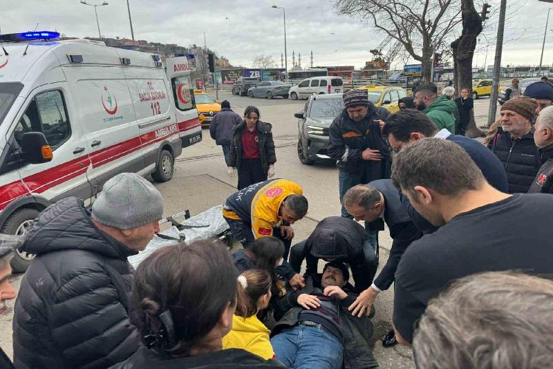 Zonguldak’ta Uğur Mumcu kavşağında otomobil M.Ç isimli yayaya çarptı. Hastaneye