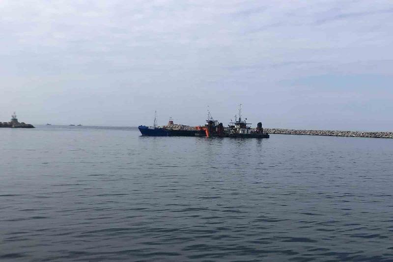 Zonguldak’a geçtiğimiz aylarda liman temizliği için gelen tarak gemisi limandaki