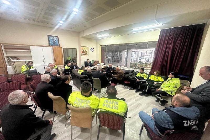 Düzce Trafik Tescil ve Denetleme Şube Müdürlüğü Ekipleri şehirlerarası otobüs