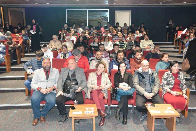 Düzce Üniversitesi Eczacılık Fakültesi tarafından düzenlenen Geçmişten Günümüze Tıbbi Bitkiler
