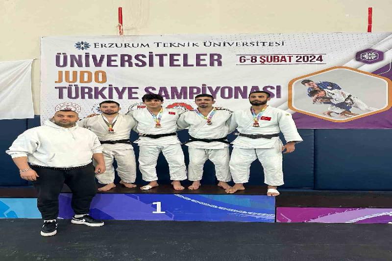 Zonguldak Bülent Ecevit Üniversitesi öğrencileri katıldıkları Judo Türkiye Şampiyonası’nda büyük