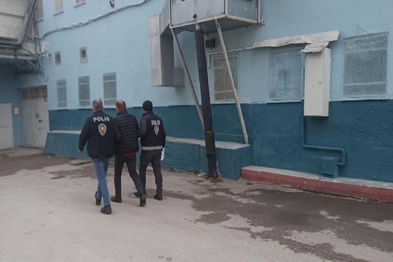 Kastamonu’nun Daday ilçesinde 5 ayrı suçtan hapis cezası bulunan hükümlü,