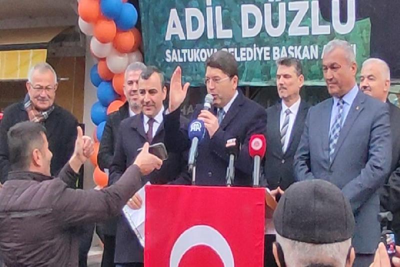 Zonguldak’ın Çaycuma ilçesi Saltukova beldesinde seçim ofisi açılışını gerçekleştiren Adalet
