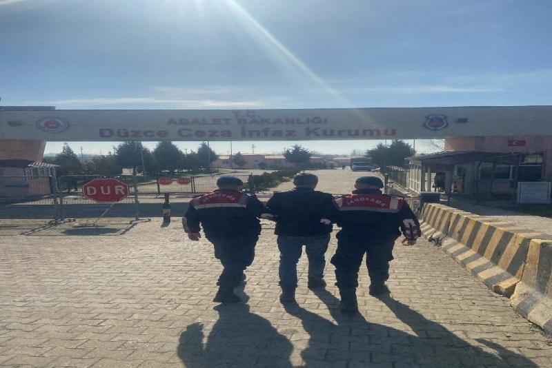 DÜZCE(İHA) – Düzce İl Jandarma Komutanlığına bağlı ekipler, aranan şahısların