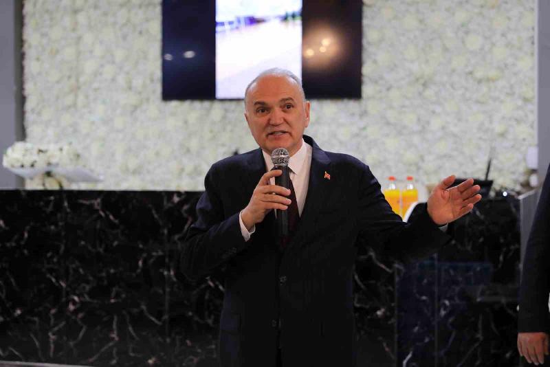 Düzce Belediye Başkanı Dr. Faruk Özlü, kooperatif yönetimi tarafından bugüne