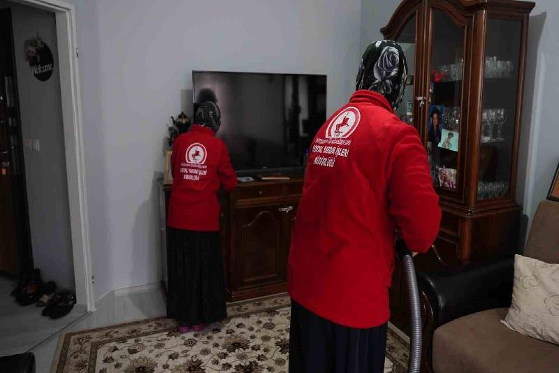 Düzce Belediyesi, Sosyal Yardım İşleri Müdürlüğü eliyle yaşlı, kimsesiz ve