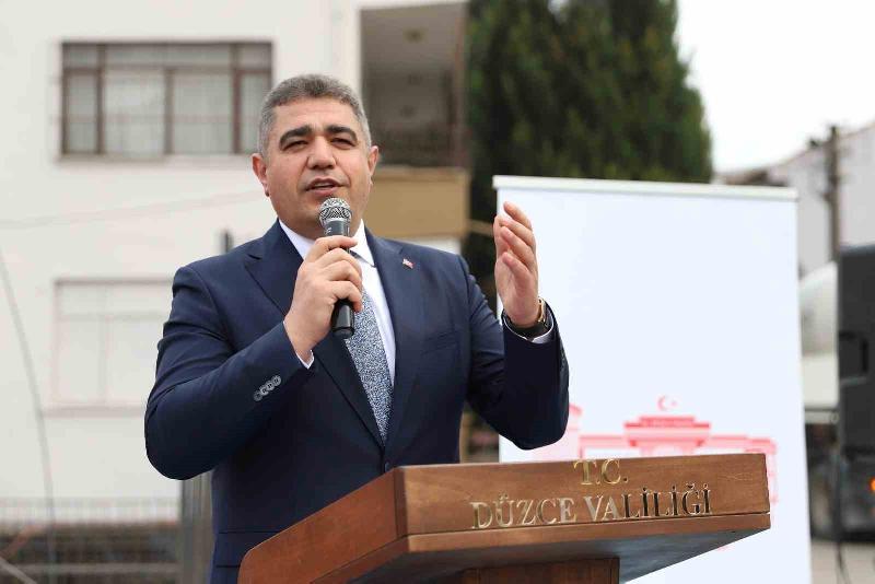 Düzce Valisi Selçuk Aslan, kentte jandarma ve polis ekiplerinin aldığı