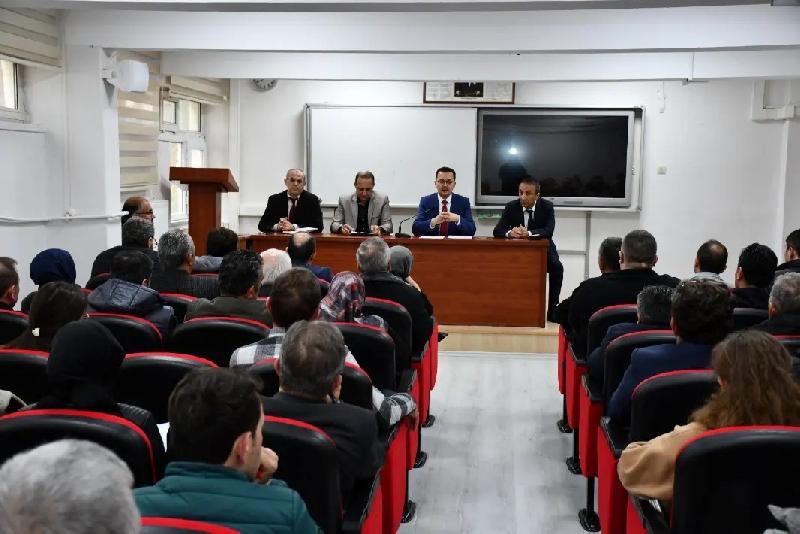 Safranbolu’da, okul ve kurumlardaki müdür yardımcılarıyla “Eğitim Koordinasyon Toplantısı” gerçekleştirildi.
