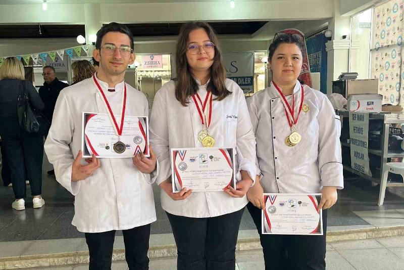DÜZCE(İHA) –Ulusal yemek yarışmasında Kaynaşlı Şehit Sabri Altınbaş Mesleki ve