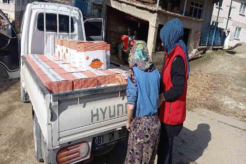 DÜZCE(İHA) – Düzce’nin Yığılca ilçesinde ihtiyaç sahibi hanelere Ramazan paketi