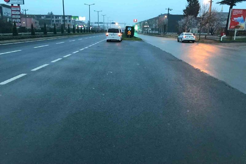 Kamyonetin çarptığı yaya ağır yaralandı DÜZCE(İHA) – Düzce D100 Karayolu’nda kamyonetin çarptığı yaya ağır yaralandı.