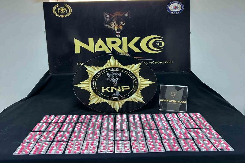 Karabük’te yapılan uyuşturucu operasyonunda bir kişi gözaltına alınırken, 727 adet