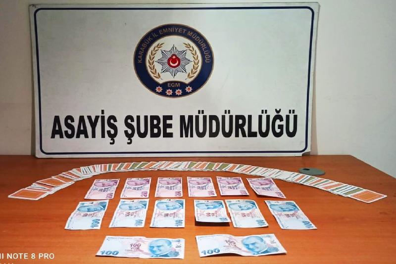 Karabük’te kumar oynadığı tespit edilen 5 kişiye toplam 32 bin