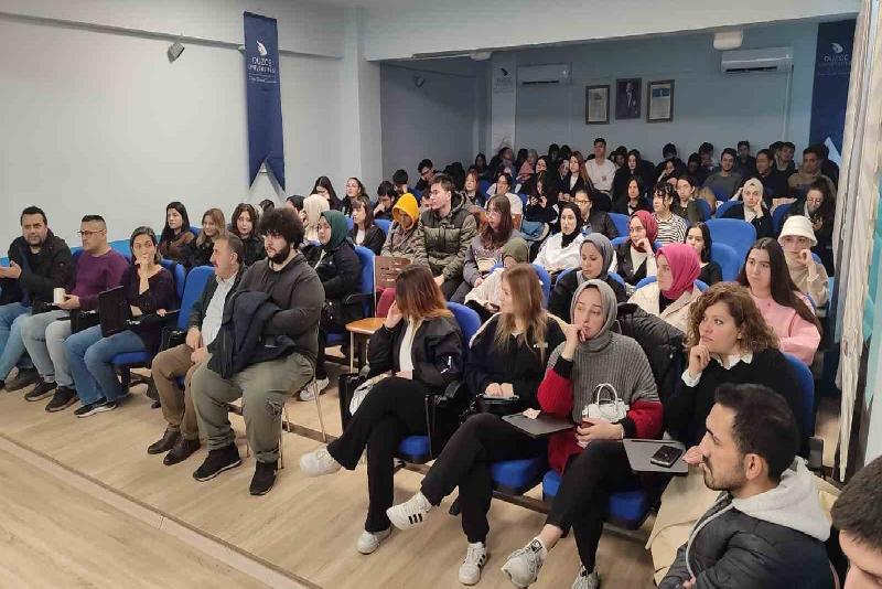 Öğrencilere tüketici hakları anlatıldı Düzce Üniversitesi Gölyaka Meslek Yüksekokulu öğrencilerine yönelik, Ticaret İl Müdürlüğü