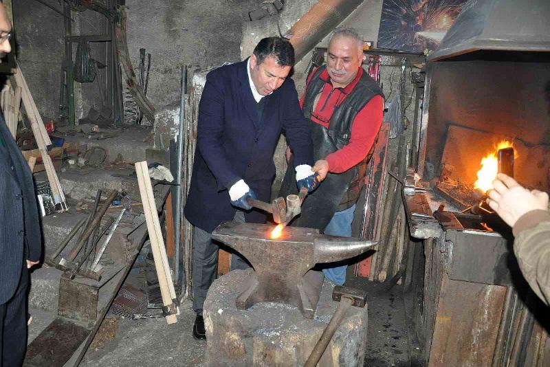 AK Parti Devrek Belediye Başkan adayı Özcan Ulupınar, yoğun tempoda