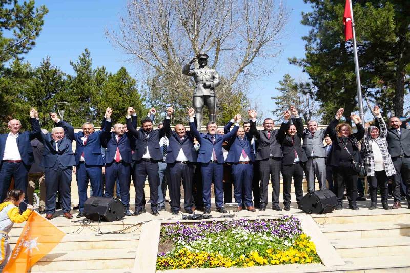 Kastamonu’nun Taşköprü ilçesinde vatandaşlara seslenen Tarım ve Orman Bakanı İbrahim