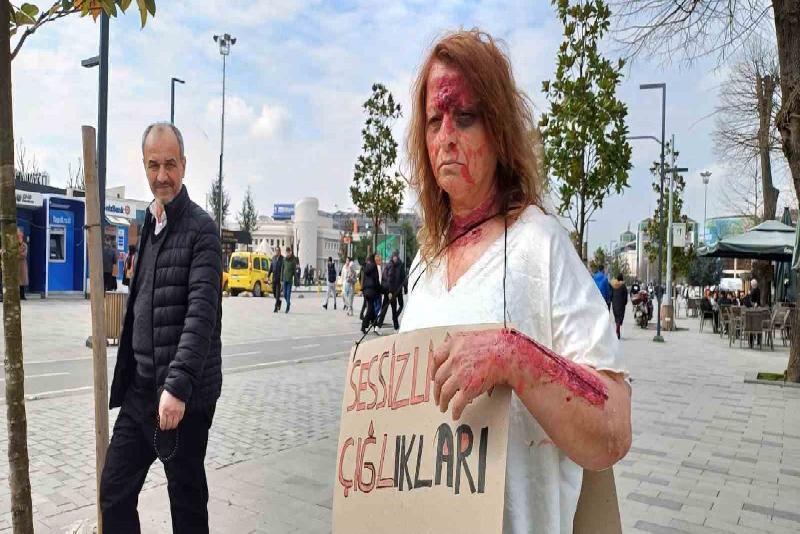 Düzce’de ev hanımı Emine Gülçebi Zabunoğlu, kadına yönelik şiddete dikkat