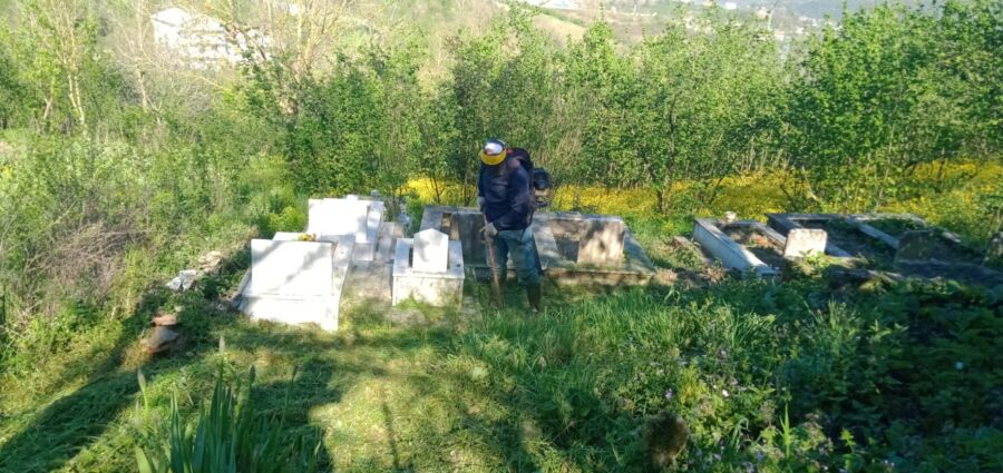 Kdz.Ereğli’de Ören Mahallesi ve Kavucaktaş sok  Ramazan Bayramı öncesi mezarlık