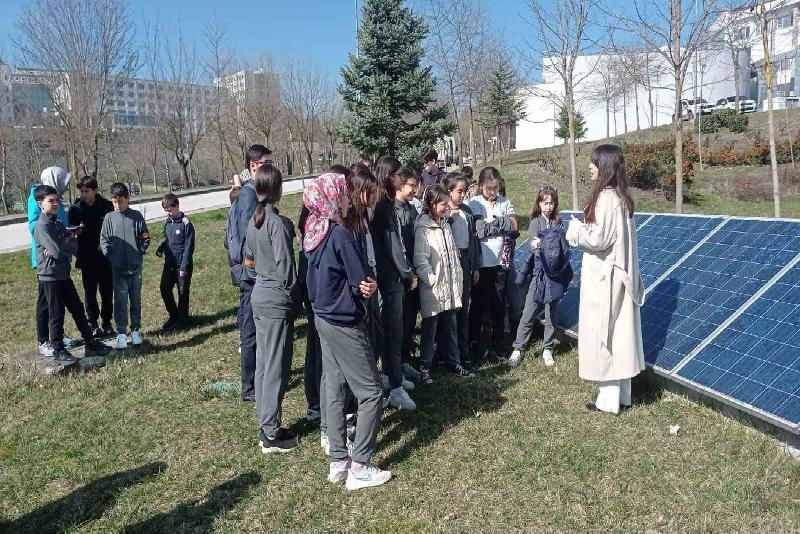 DÜZCE(İHA) – Düzce’de ortaokul öğrencileri tarımsal atıklardan organik kompost gübre