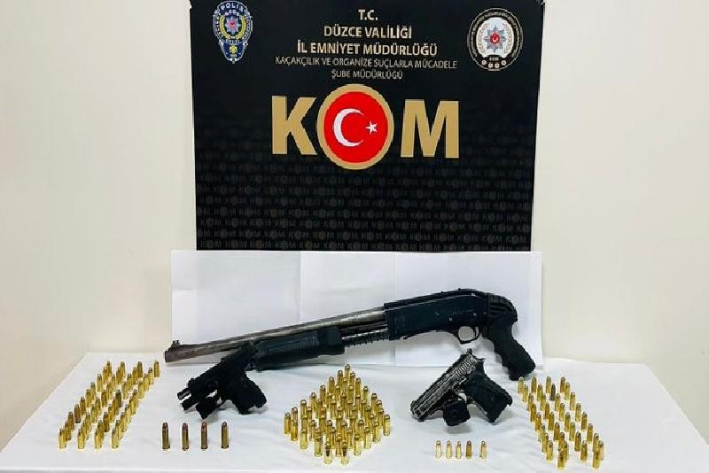 DÜZCE(İHA) – Düzce İl Emniyet Müdürlüğü ekiplerince yapılan çalışmada 2