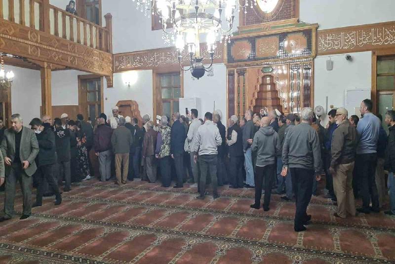 Zonguldak Alaplı’da Kadir Gecesi dolayısıyla 250 yıllık Merkez Camii’nde Sakal-ı