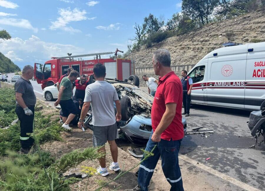 Zonguldak Alaplı Akçakoca karakolunda meydana gelen trafik kazasında bir kişi