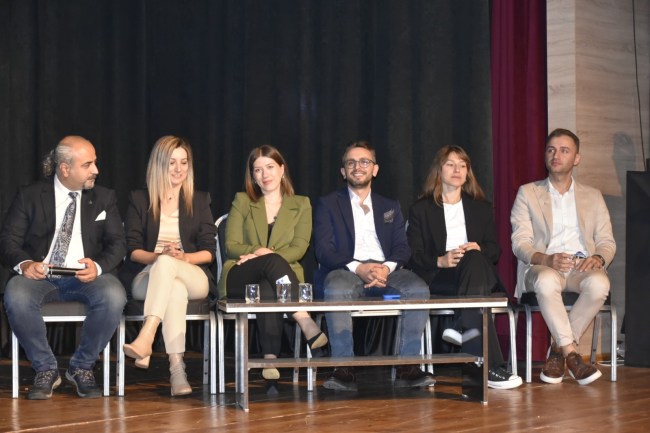 Kdz.Ereğli Belediyesi ev sahipliğinde hafta sonu Halk Sağlığı Seminer ve