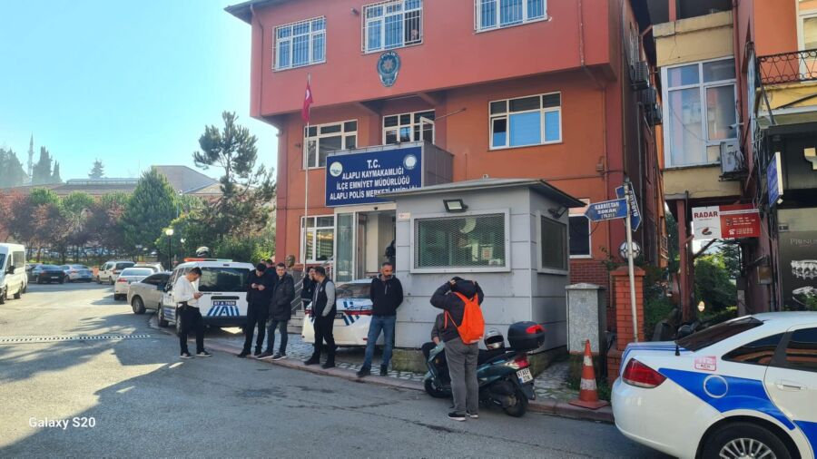 Zonguldak’ın Alaplı ilçesinde sabahın erken saatlerinde  uyuşturucu operasyonu düzenlenirken Çok