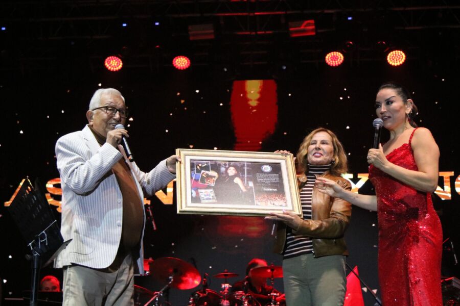 Kdz. Ereğli Belediyesi’nin Cumhuriyetin 101. Yılını kutlama etkinlikleri kapsamında ünlü