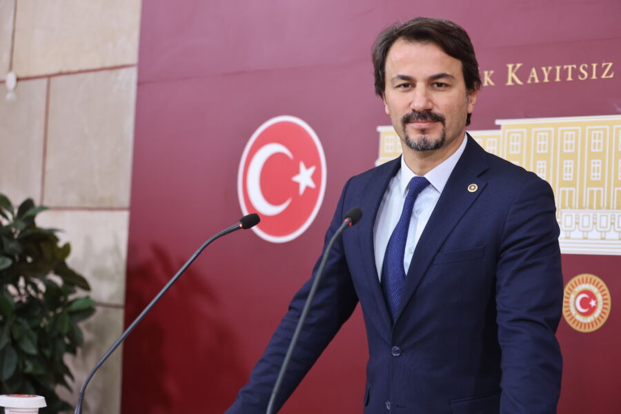 CHP Zonguldak Milletvekili Eylem Ertuğrul, Bağlumspor-Karadeniz Ereğli Belediyespor maçında yaşanan