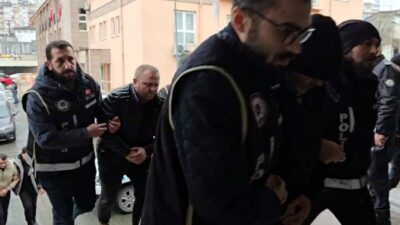 Kdz.Ereğli ve Alaplı’da yapılan tefecilik operasyonunda gözaltına alınan 3 kişi adliyeye getirildi. MHP Alaplı İlçe eski