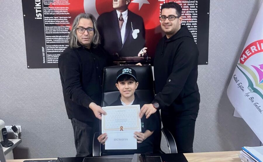 Zonguldak’ın Ereğli İlçesindeki Merih Şuğle Ortaokulu öğrencisi, Cumhurbaşkanlığı Dijital Dönüşüm