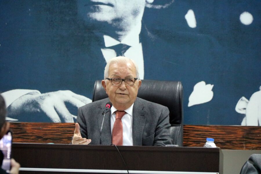 Hükümetin muhalif belediyelere uyguladığı baskı nedeniyle ekonomik zorluklara karşı bozuk