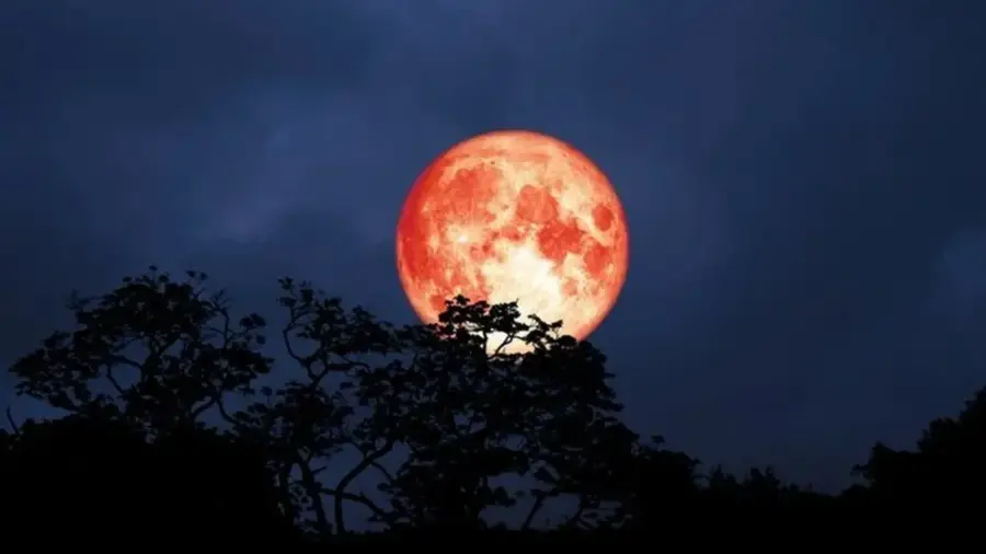 Bu perşembe gecesi, gökyüzü kızıl bir renge bürünecek! Nadir gerçekleşen