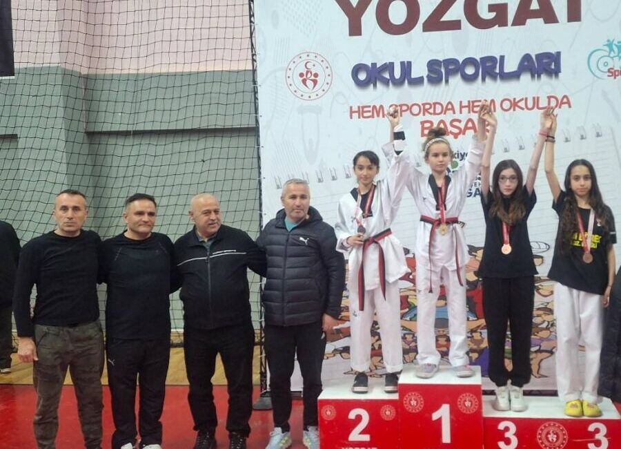 Ereğli’den Türkiye Şampiyonluğuna adım, adım Kdz.Ereğli Merih Şule Orta Okulu Öğrencisi Elif Asel Akdeniz Taekwondo