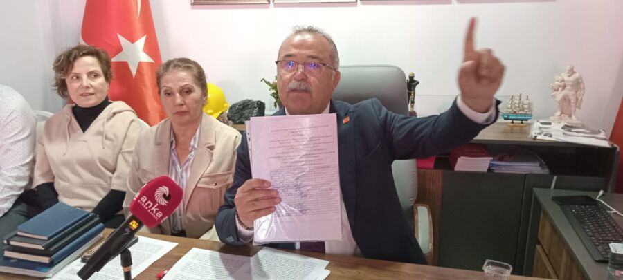 CHP Kdz. Ereğli İlçe Başkanı Ali Kocamanoğlu, parti binasında düzenlediği basın toplantısında, Ereğli Devrek