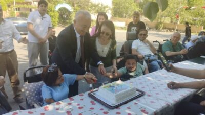 Kdz. Ereğli Fiziksel Engelliler Derneği Başkanı İsmail Şentürk ve üyeleri,