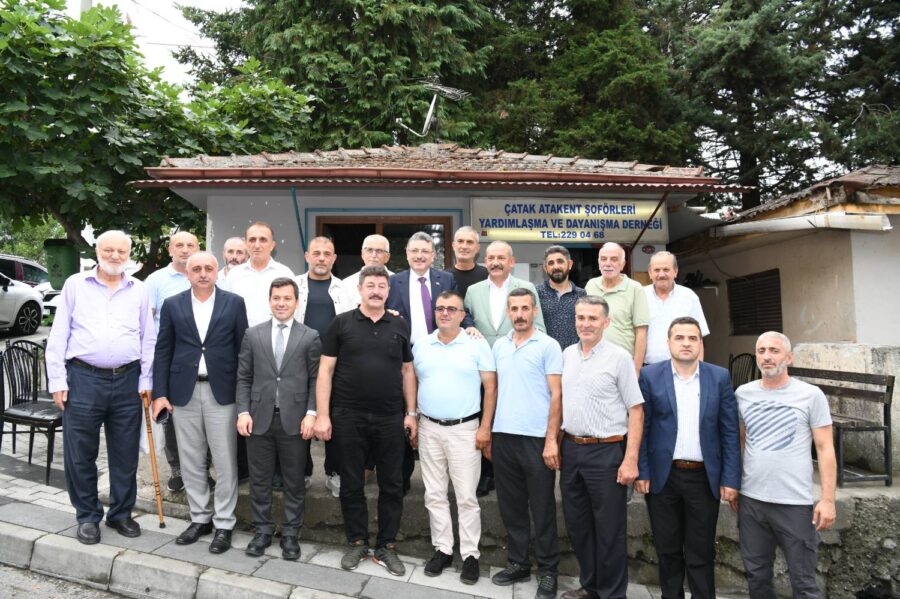 Başkan Genç, Çatak Dolmuş Durağı’nda talepleri dinledi Çatak Dolmuş Durağı’nı