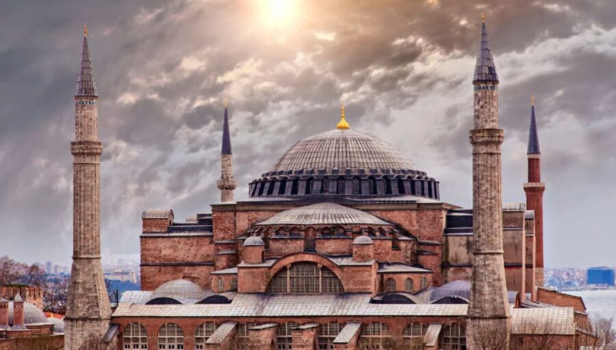 Erdoğan’dan Ayasofya’nın 5. yıl dönümü mesajı Cumhurbaşkanı Recep Tayyip Erdoğan, Ayasofya-i Kebir Cami-i Şerifi’nin ibadete açılışının