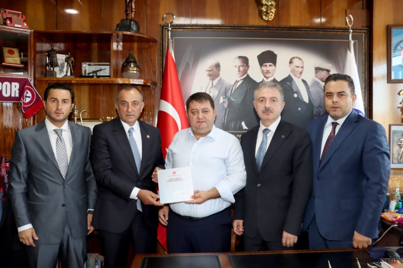 Milliyetçi Hareket Partisi (MHP) Gümüşhane Milletvekili Musa Küçük ve beraberindeki