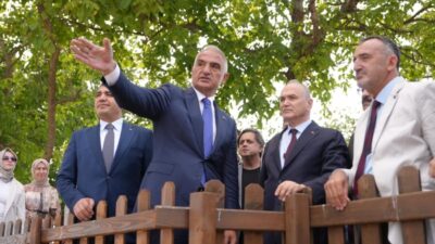 BAKAN ERSOY DÜZCE’YE GELDİ KÜLTÜR VE TURİZM BAKANI KONURALP’İ GEZDİ