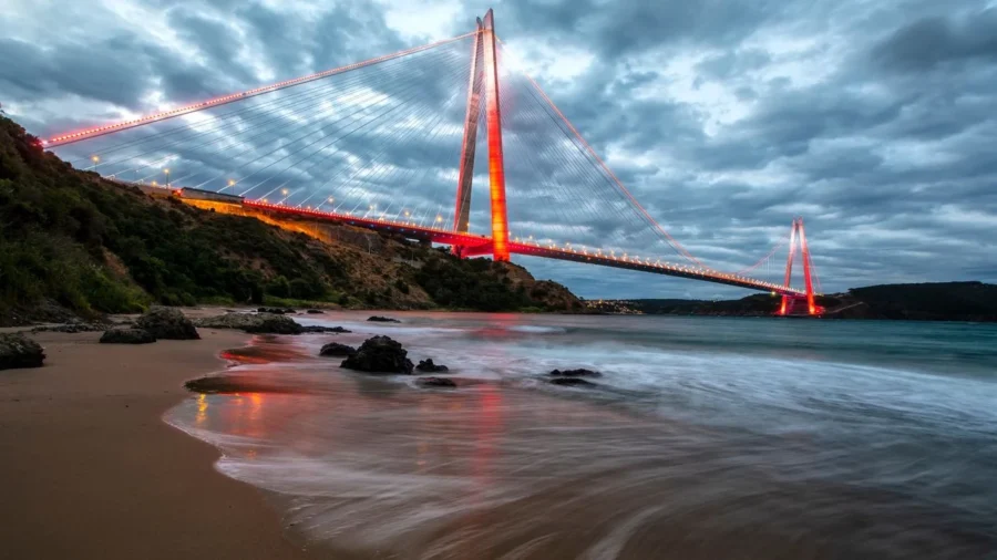 Bakan Uraloğlu: Yavuz Sultan Selim Köprüsü ile 9 yılda toplam 70 milyar lira tasarruf ettik Ulaştırma ve Altyapı Bakanı Abdulkadir Uraloğlu, Yavuz Sultan Selim Köprüsü