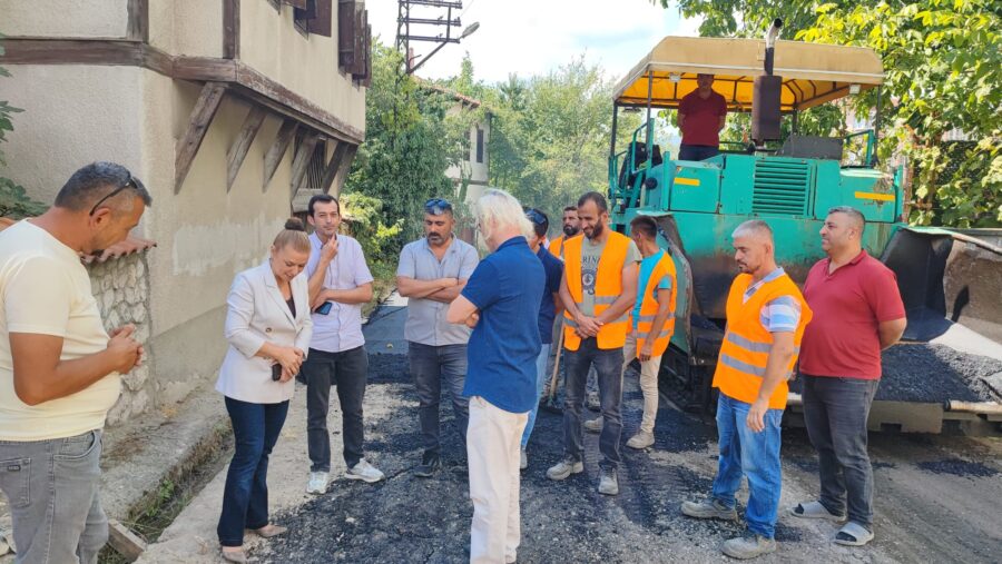 Safranbolu Belediyesi, kent genelinde hem yol konforunu artırmak hem de