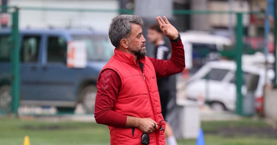 Kdz. Ereğli Belediyespor, teknik direktörlük görevine Muhammet Akyaycı’yı getirdi. Kdz. Ereğli Belediyespor, teknik direktörlük görevine Türk futbolunun deneyimli ismi