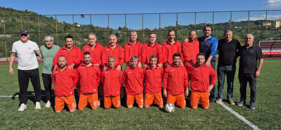 Batı Karadeniz Masterler Şampiyonası’na katılan Turgut Tanyıldız Masterler ilk maçta